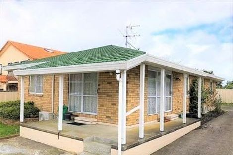 Photo of property in 2/421 Mount Albert Road, Mount Roskill, Auckland, 1041