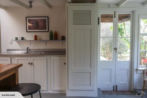 Photo of property in 25 Donnelly Street, Oakura, 4314