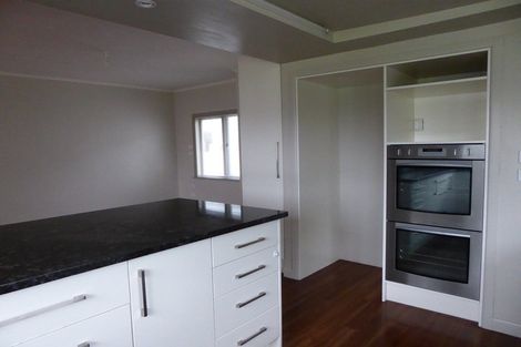 Photo of property in 29 Shortt Avenue, Mangere Bridge, Auckland, 2022