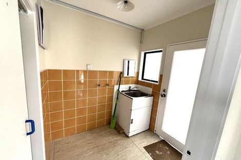 Photo of property in 22 Goodwood Drive, Goodwood Heights, Auckland, 2105