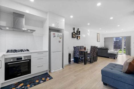 Photo of property in 19 Valour Lane, Papakura, 2110