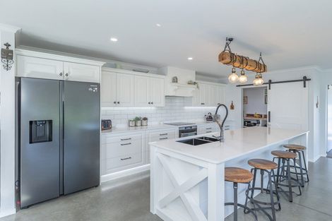 Photo of property in 14 Mowhia Grove, Waitarere, Levin, 5510