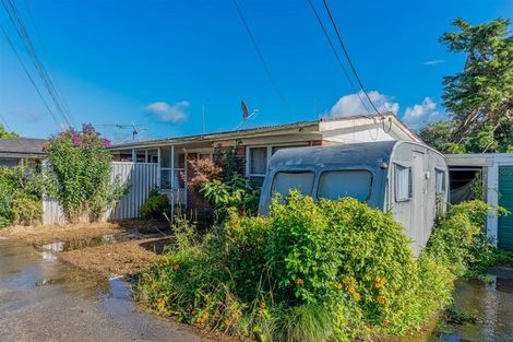 Photo of property in 1/8 Westward Ho, Glen Eden, Auckland, 0602