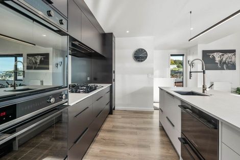 Photo of property in 21 Coprosma Crescent, Waipahihi, Taupo, 3330