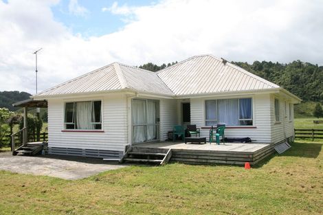 Photo of property in 3180 Mokau Road, Ahititi, Urenui, 4378