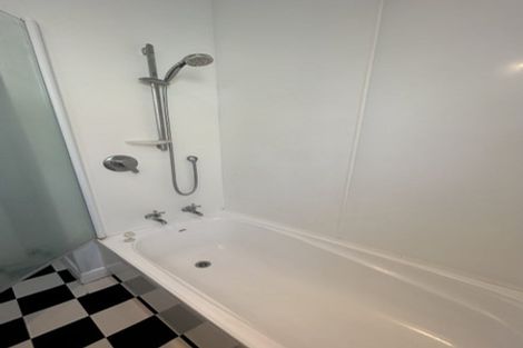 Photo of property in 530 Featherston Street, Roslyn, Palmerston North, 4414