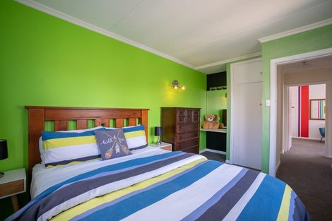 Photo of property in 24 Fraser Court, Roslyn, Palmerston North, 4414