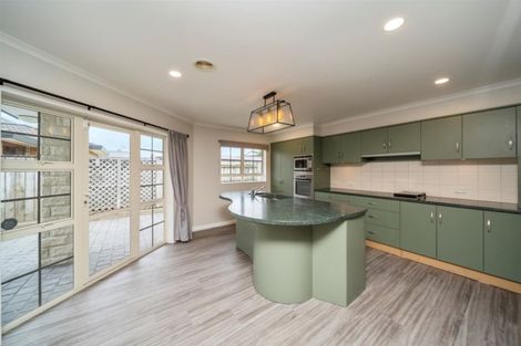 Photo of property in 7 Edna Wills Place, Hawera, 4610