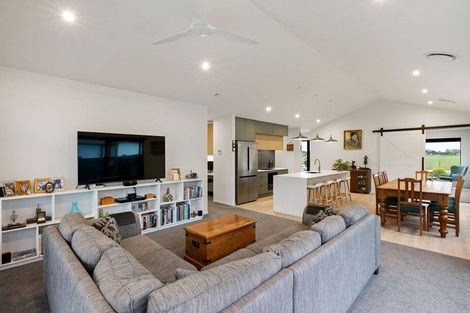 Photo of property in 90 Hugo Shaw Drive, Cambridge, 3434