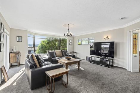 Photo of property in 32 Kinloch Place, Papakowhai, Porirua, 5024