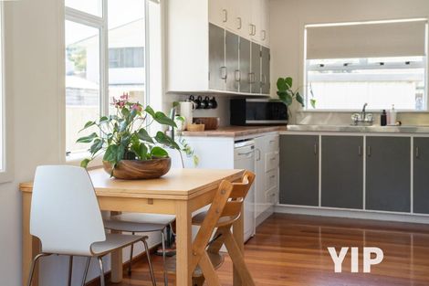 Photo of property in 38 Beauchamp Street, Tawa, Wellington, 5028