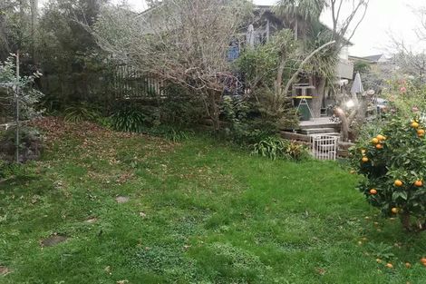 Photo of property in 2/6 Philson Terrace, Browns Bay, Auckland, 0630