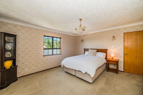 Photo of property in 92 Ngaio Road, Waikanae, 5036