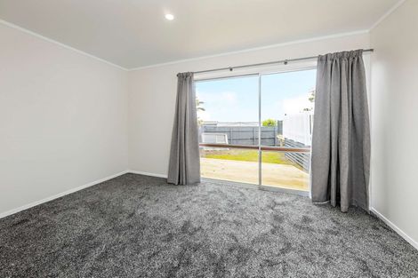 Photo of property in 4 Kepler Place, Clover Park, Auckland, 2019