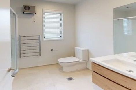 Photo of property in 2a Division Street, Riccarton, Christchurch, 8041