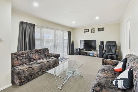 Photo of property in 22 Eastburn Street, Papakura, 2110