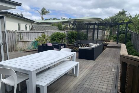 Photo of property in 17 Handley Avenue, Narrow Neck, Auckland, 0624