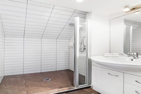 Photo of property in 306 Ocean Road, Whangamata, 3620