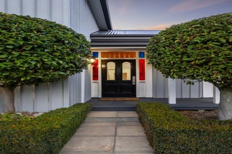 Photo of property in 33 Hardwicke Street, Sumner, Christchurch, 8081