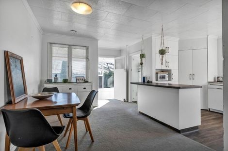 Photo of property in 12 Craig Street, Stratford, 4332