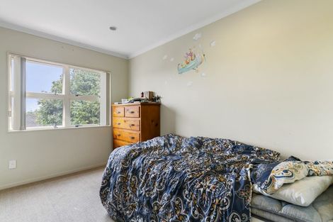 Photo of property in 8 Lime Crescent, Papakura, 2110