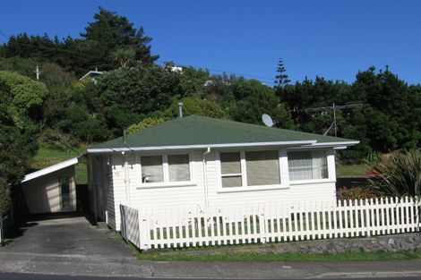 Photo of property in 70 Beazley Avenue, Paparangi, Wellington, 6037