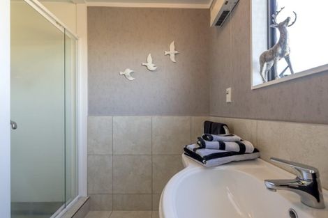 Photo of property in 18 Regal Street, Levin, 5510