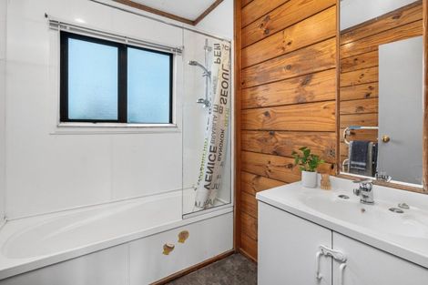 Photo of property in 2/68 Hei Hei Road, Hei Hei, Christchurch, 8042