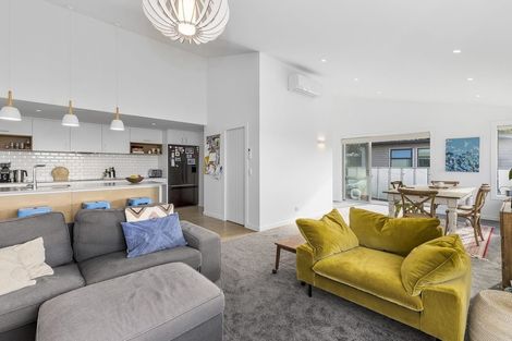 Photo of property in 216c Sutherland Road, Lyall Bay, Wellington, 6022