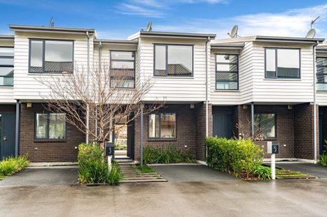 Photo of property in 3 Tahuhu Road, Mount Wellington, Auckland, 1062