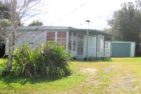 Photo of property in 209 Weka Street, Whangamata, 3620