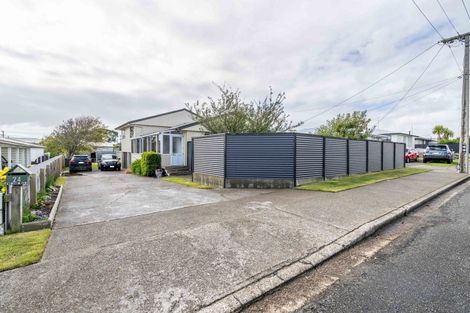 Photo of property in 24 Cargill Street, Waikiwi, Invercargill, 9810