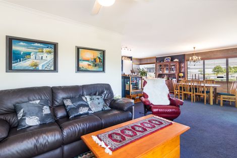 Photo of property in 1/24 Kiddle Drive, Hilltop, Taupo, 3330