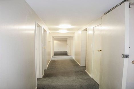 Photo of property in 17 Busby Hill, Havelock North, 4130