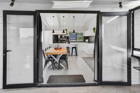 Photo of property in 12 Mareretu Avenue, Patumahoe, Pukekohe, 2679