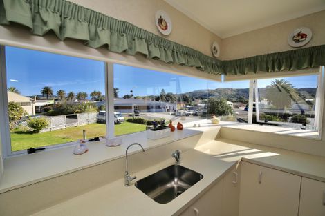 Photo of property in 38c Bow Street, Raglan, 3225