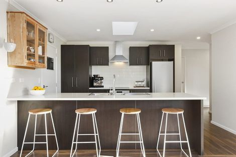 Photo of property in 12 Waiarohia Place, Hobsonville, Auckland, 0616