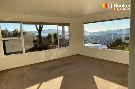 Photo of property in 27 Earls Road, Saint Clair, Dunedin, 9012