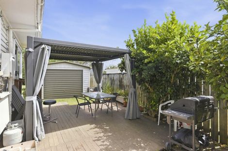 Photo of property in 6 Awatea Street, Levin, 5510