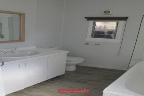 Photo of property in 8 Osmond Street, South Dunedin, Dunedin, 9012