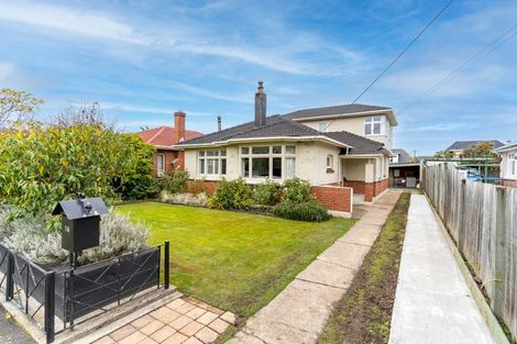 Photo of property in 16 Wycolla Avenue, Saint Clair, Dunedin, 9012