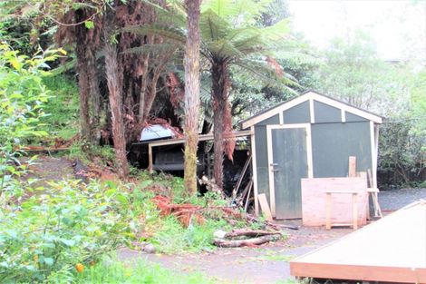 Photo of property in 126 Pinehaven Road, Pinehaven, Upper Hutt, 5019
