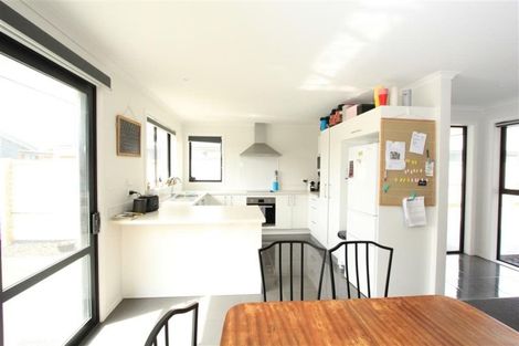 Photo of property in 9a Warwick Avenue, St Andrews, Hamilton, 3200