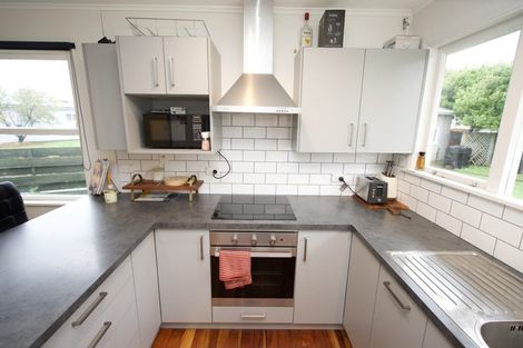 Photo of property in 9 Waterford Place, Westbrook, Palmerston North, 4412