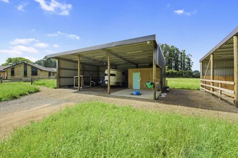 Photo of property in 21 Barrett Road, Temple View, Hamilton, 3290