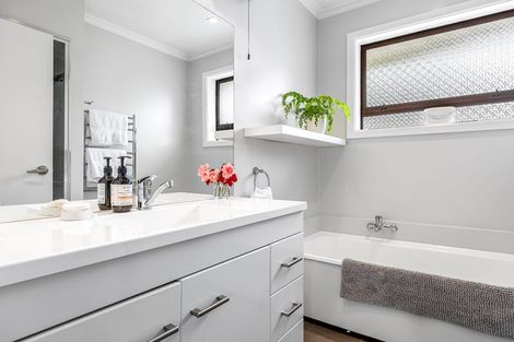 Photo of property in 2 Woodbank Street, Somerfield, Christchurch, 8024