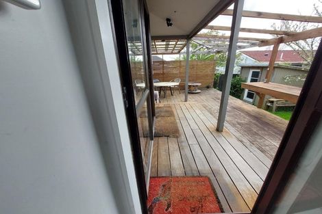Photo of property in 2/24 Lancaster Road, Beach Haven, Auckland, 0626