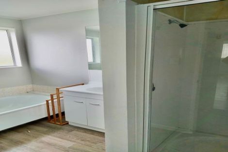 Photo of property in 2 Hill Court, Awapuni, Palmerston North, 4412