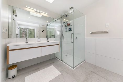 Photo of property in 92 Awanui Rise, Papakura, 2582