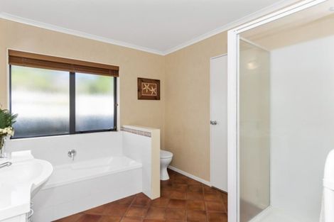 Photo of property in 34 Mcleod Place, Papamoa Beach, Papamoa, 3118